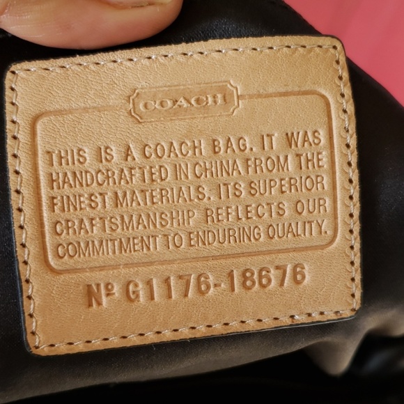 Coach bag used but great  Condition - Picture 4 of 8